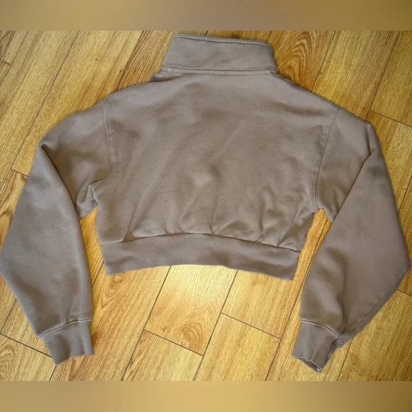 TNA Cozy 1/4-Zip Cropped Sweatshirt - Taupe size Small - Picture 2 of 10